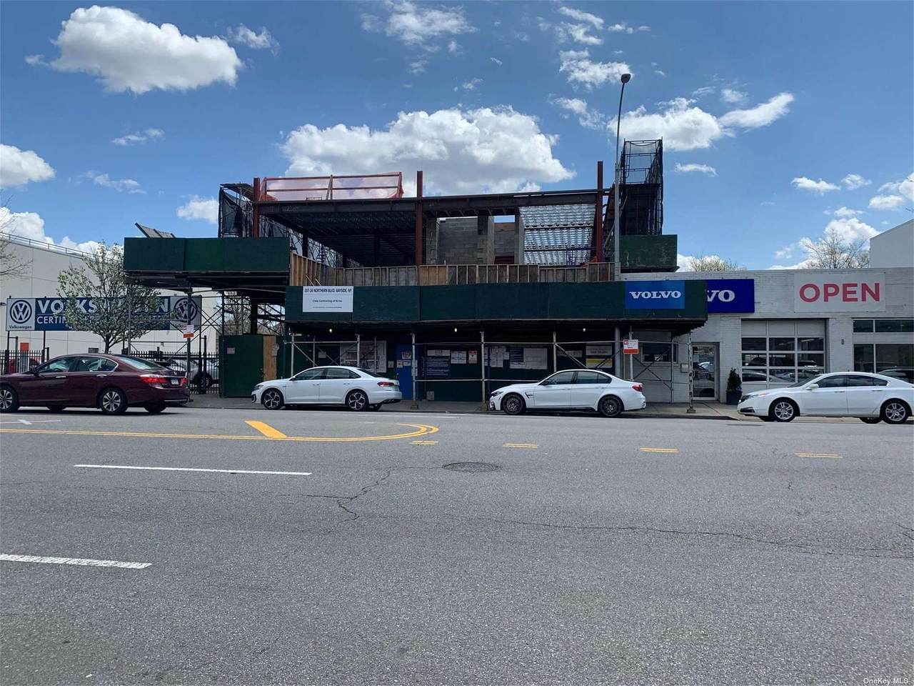 207-26 Northern Boulevard - Photo 1
