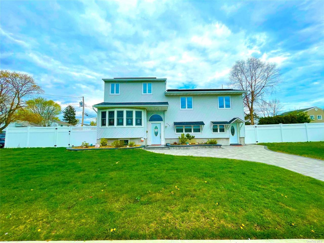 442 Central Drive - Photo 1