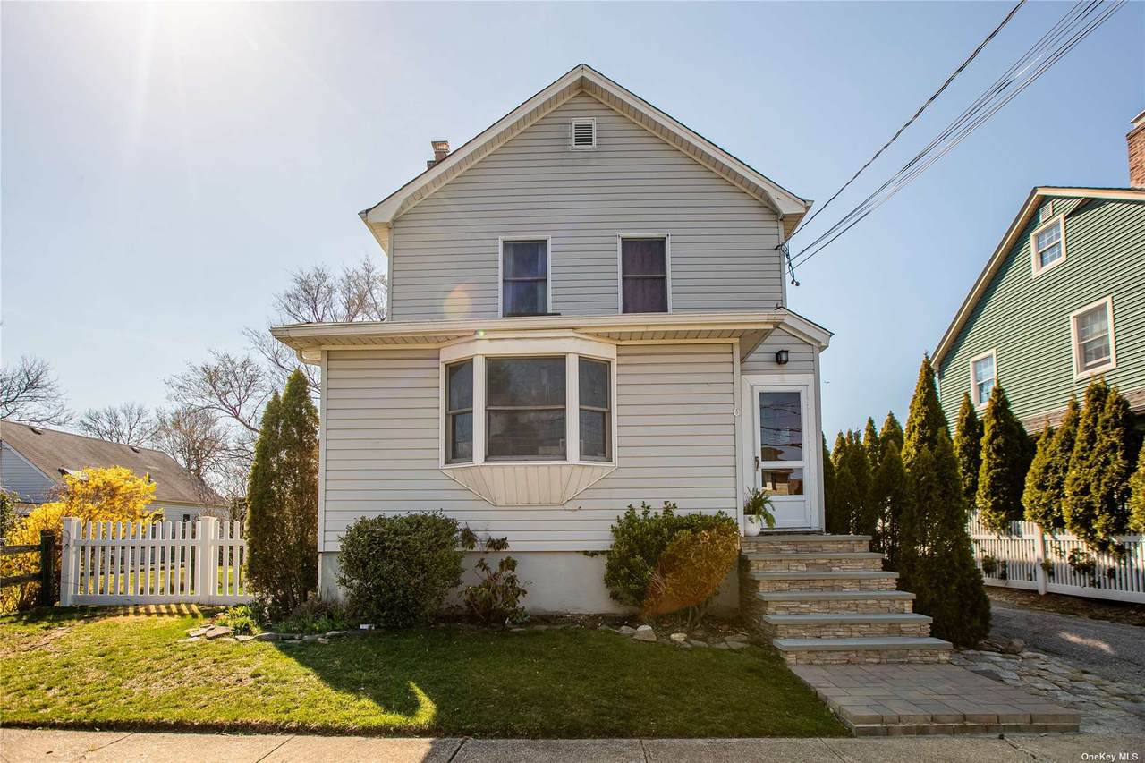 27 Sunset Road - Photo 1