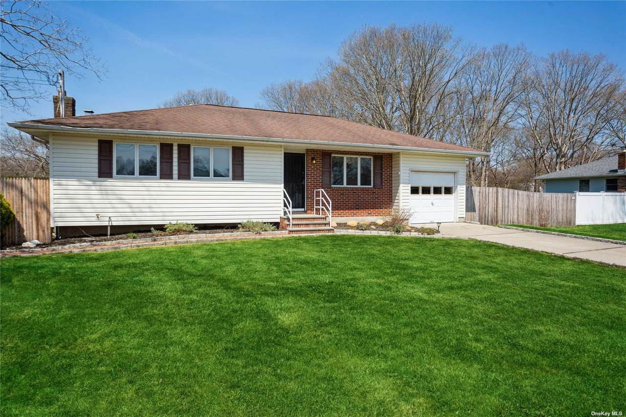 81 Crestwood Drive - Photo 1