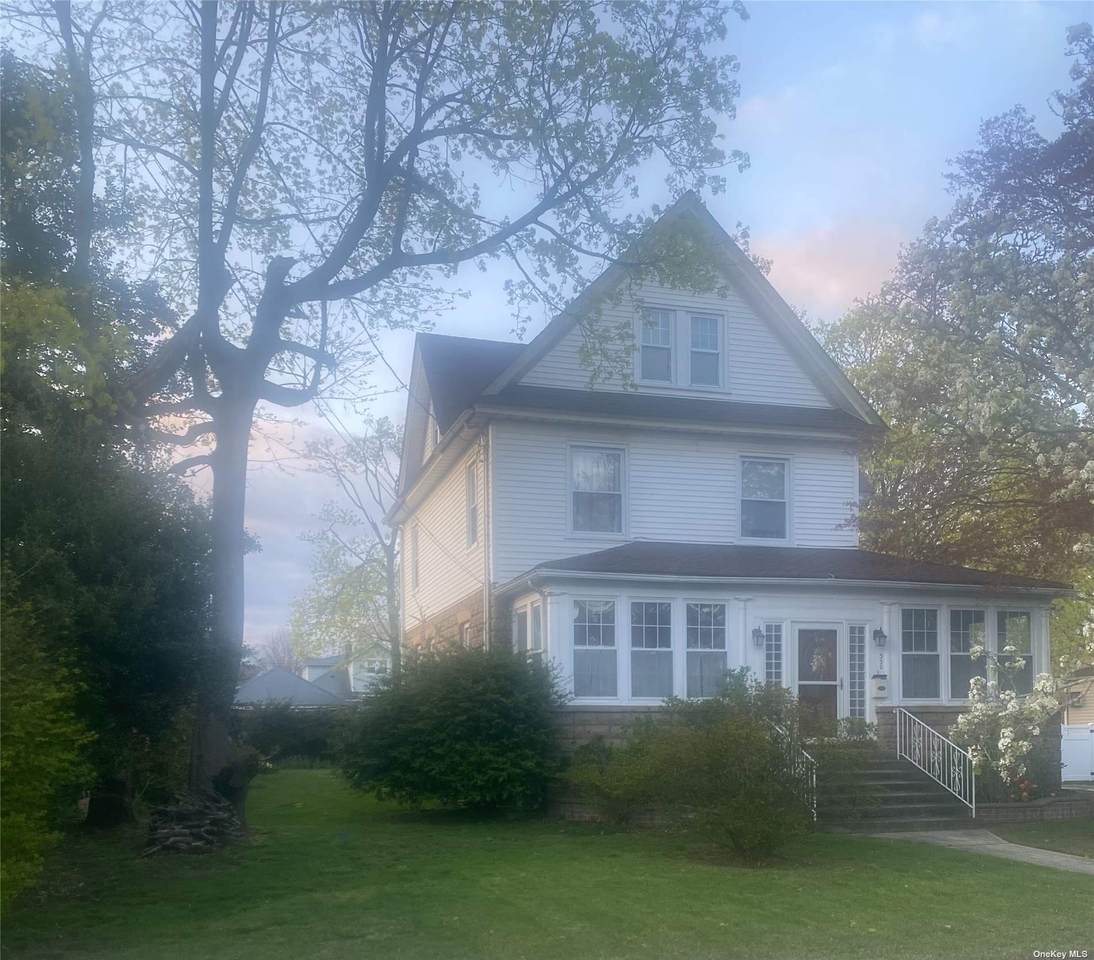 350 Southside Avenue - Photo 1