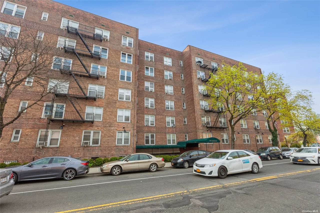 7510 Yellowstone Boulevard - Photo 1