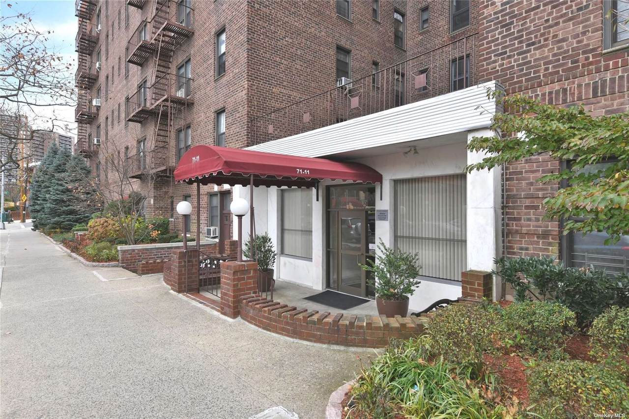 71-11 Yellowstone Blvd - Photo 1