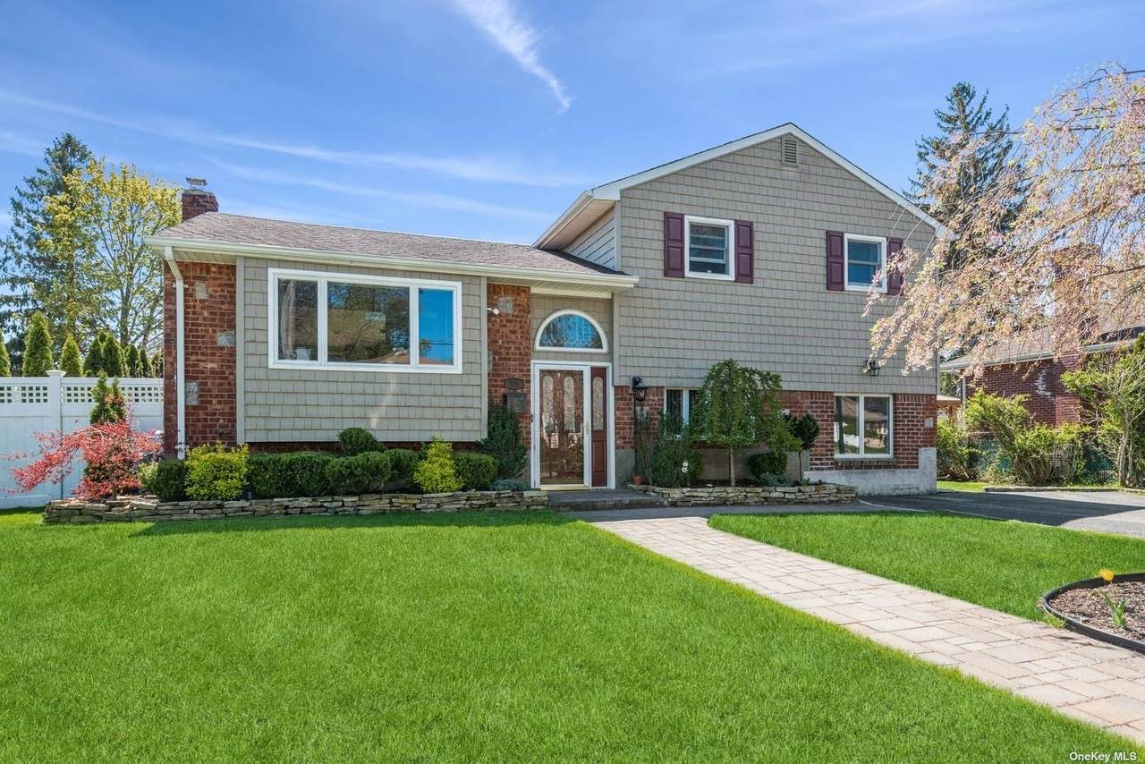 65 Eileen Avenue - Photo 1