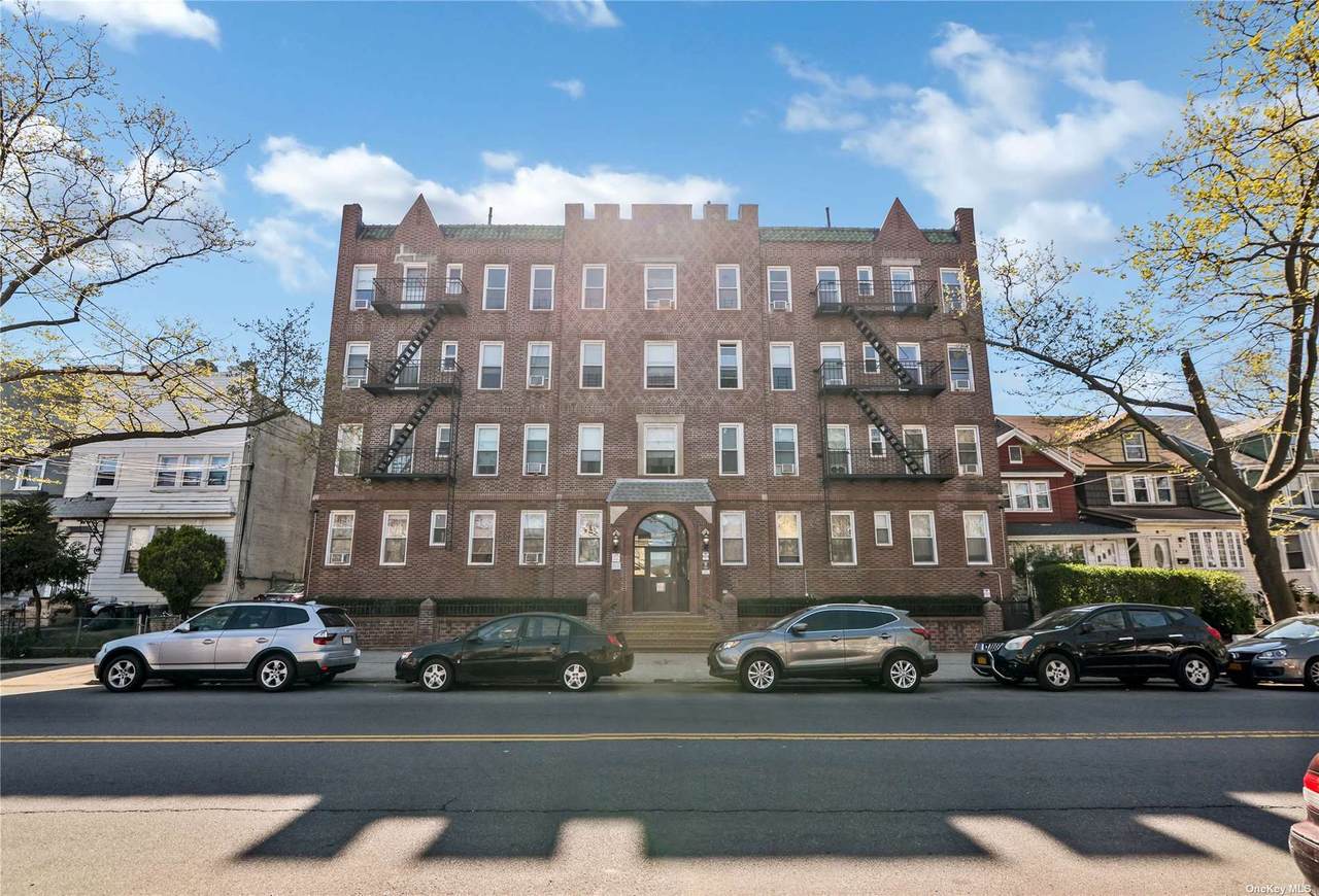 109-18 Lefferts Boulevard - Photo 1