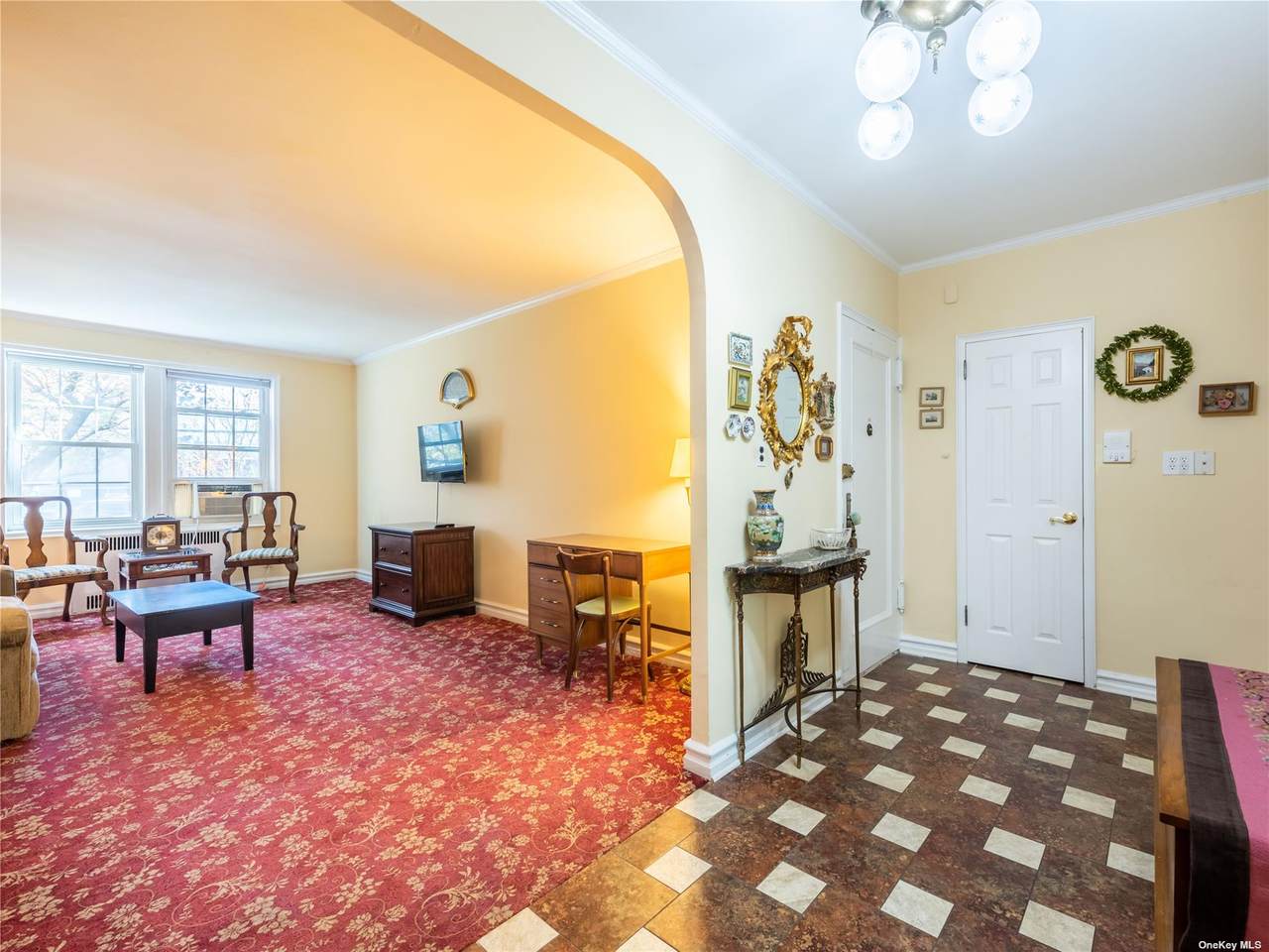 15 Gaynor Avenue - Photo 1