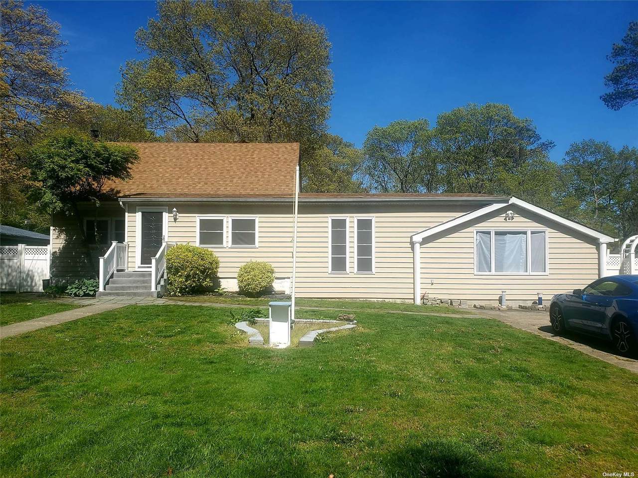 114 Auborn Avenue - Photo 1