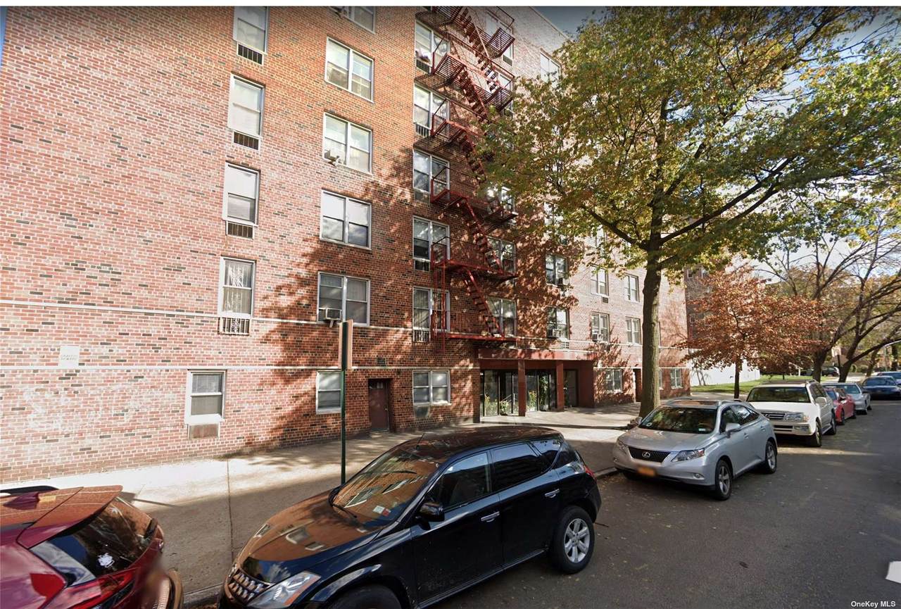 41-07 Bowne Street - Photo 1