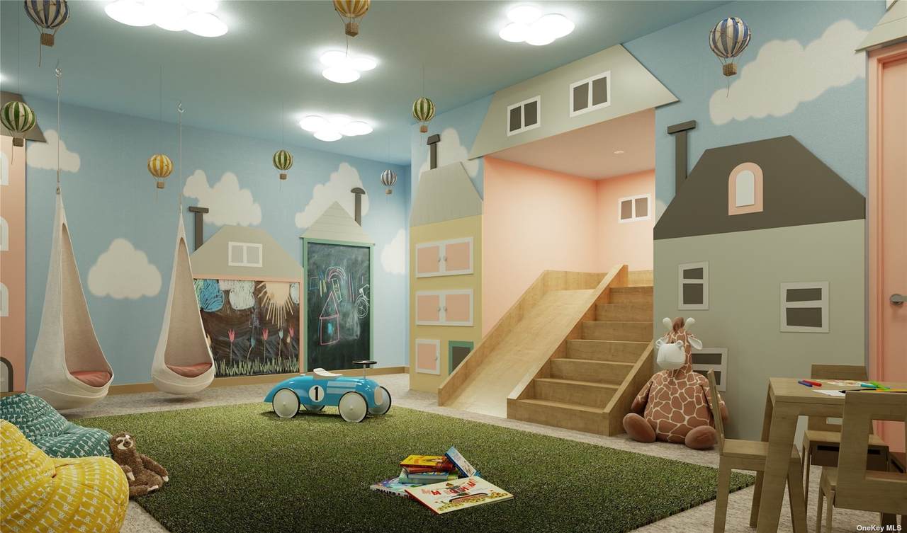 3 Court Square - Photo 1