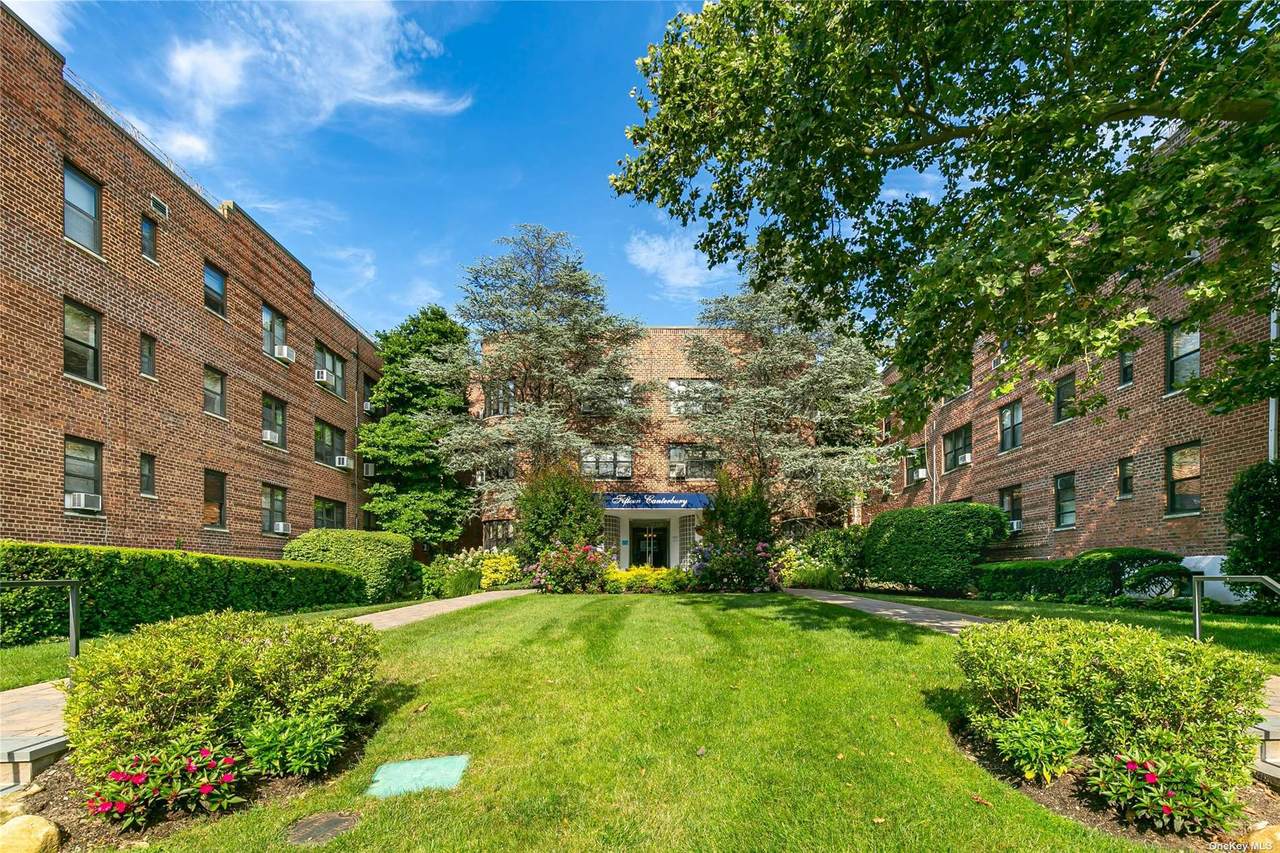 15 Canterbury - Photo 1