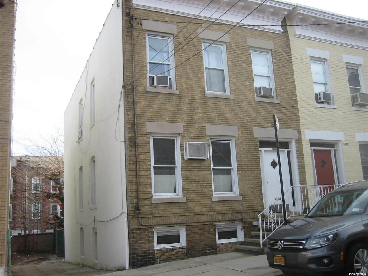 25-41 14 Place - Photo 1