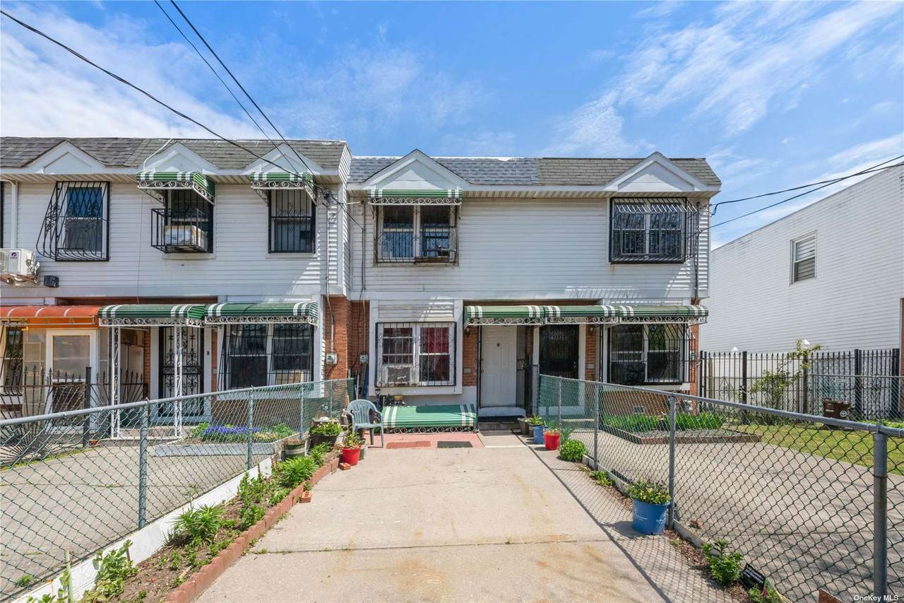 2861 27 Street - Photo 1