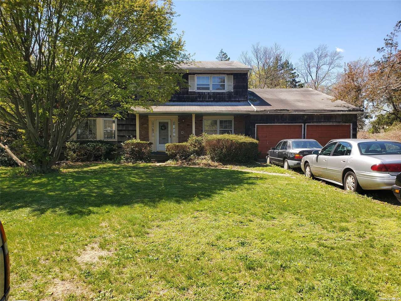 16 Montgomery Avenue - Photo 1