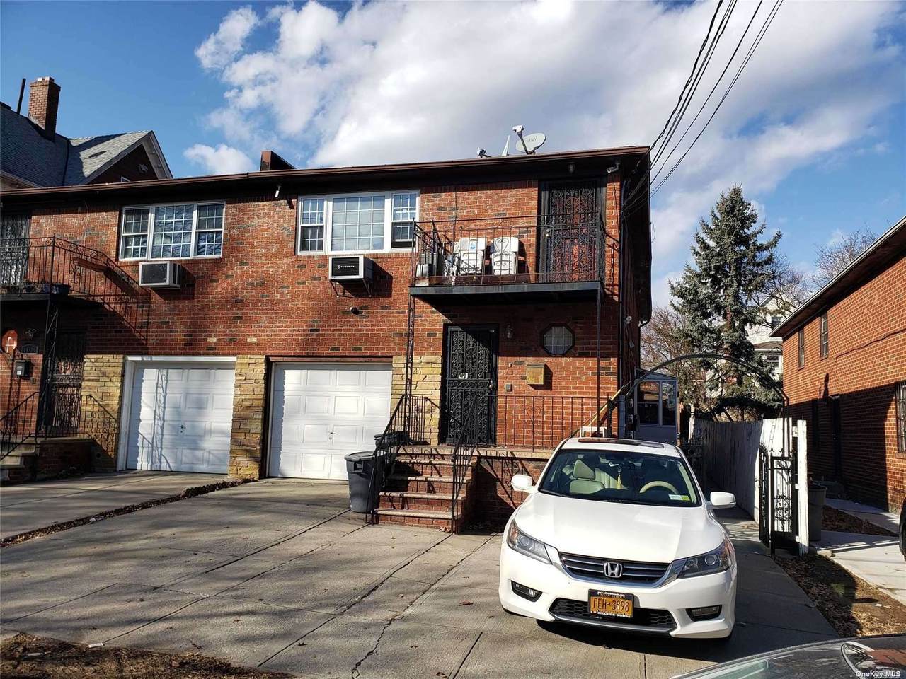 149-31 Elm Avenue - Photo 1