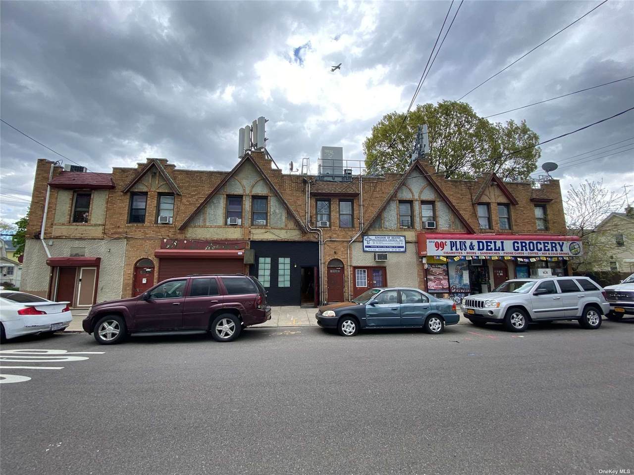 215-12-22 91st Avenue - Photo 1