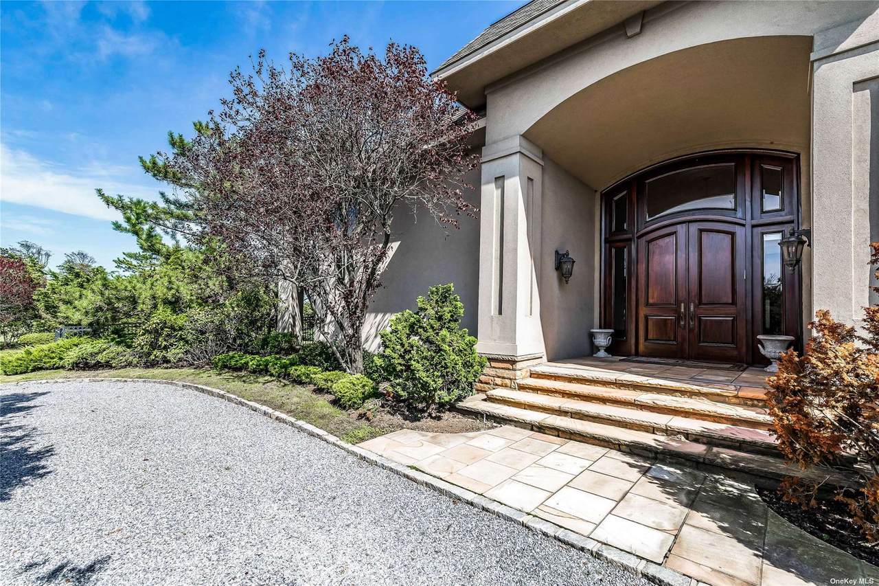211 Causeway - Photo 1