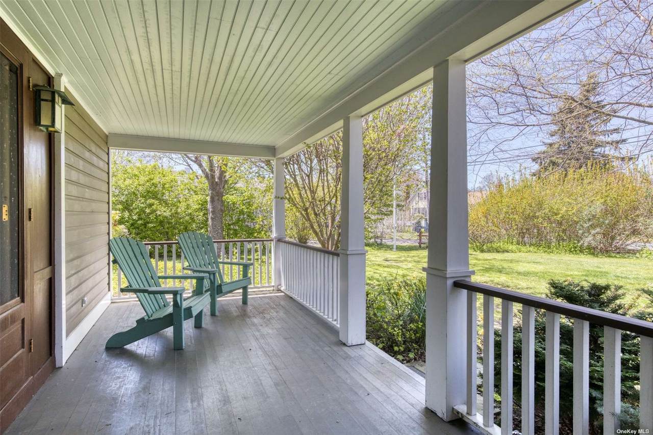 560 King Street - Photo 1