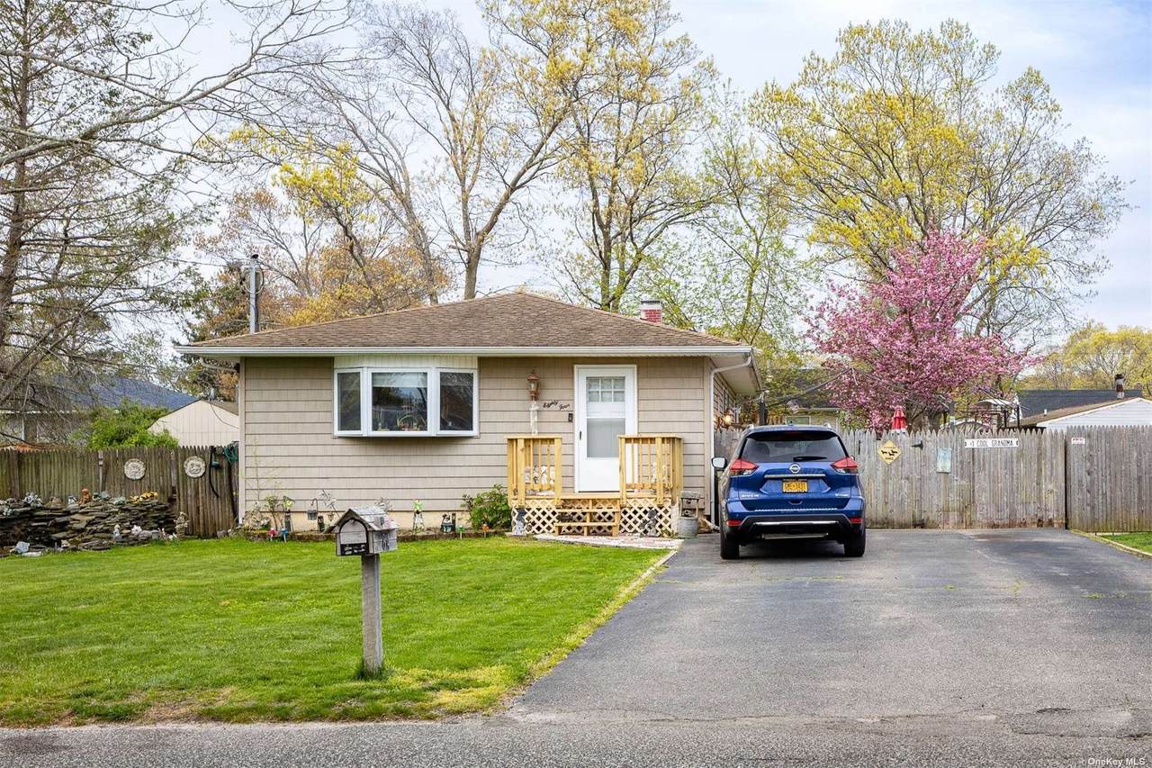 84 Robinwood Drive - Photo 1