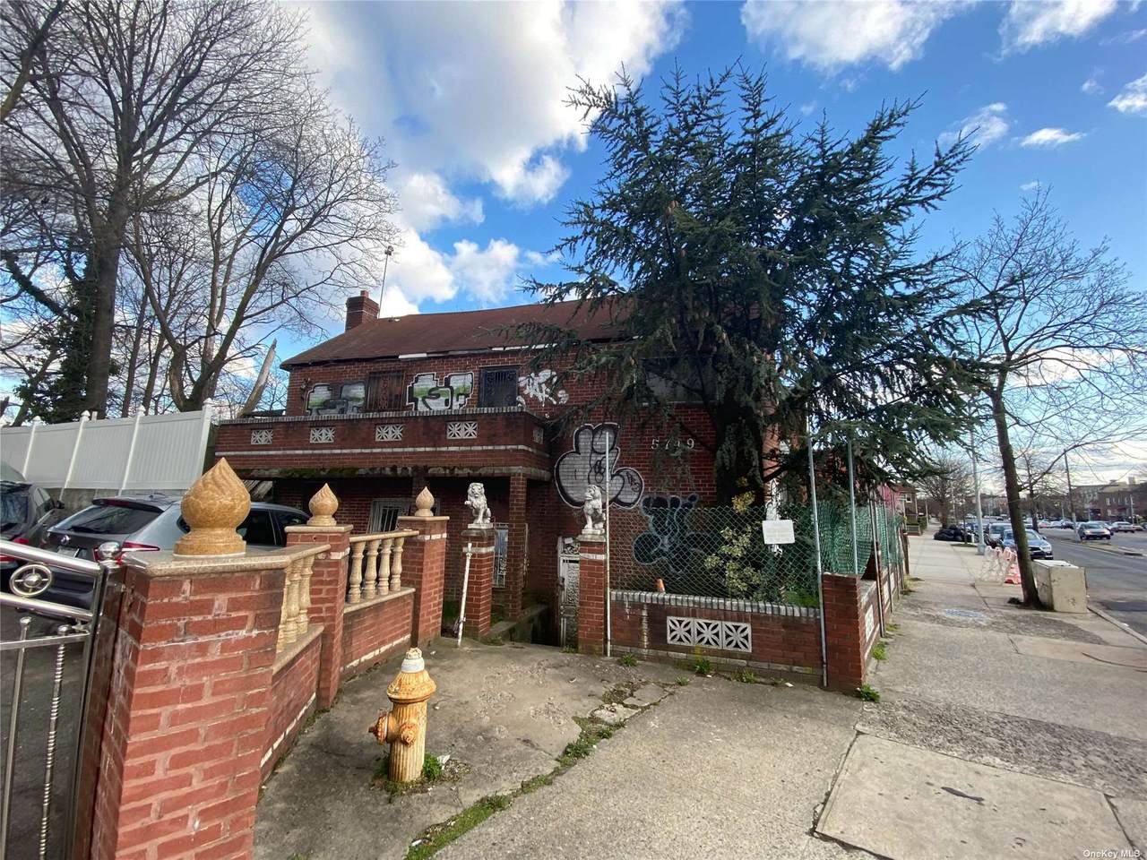 5749 Kings Highway - Photo 1
