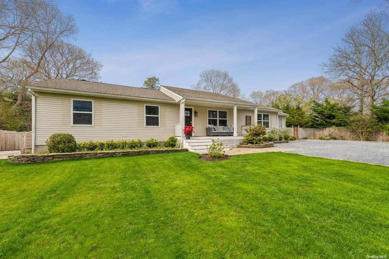 33 Edwards Avenue - Photo 1