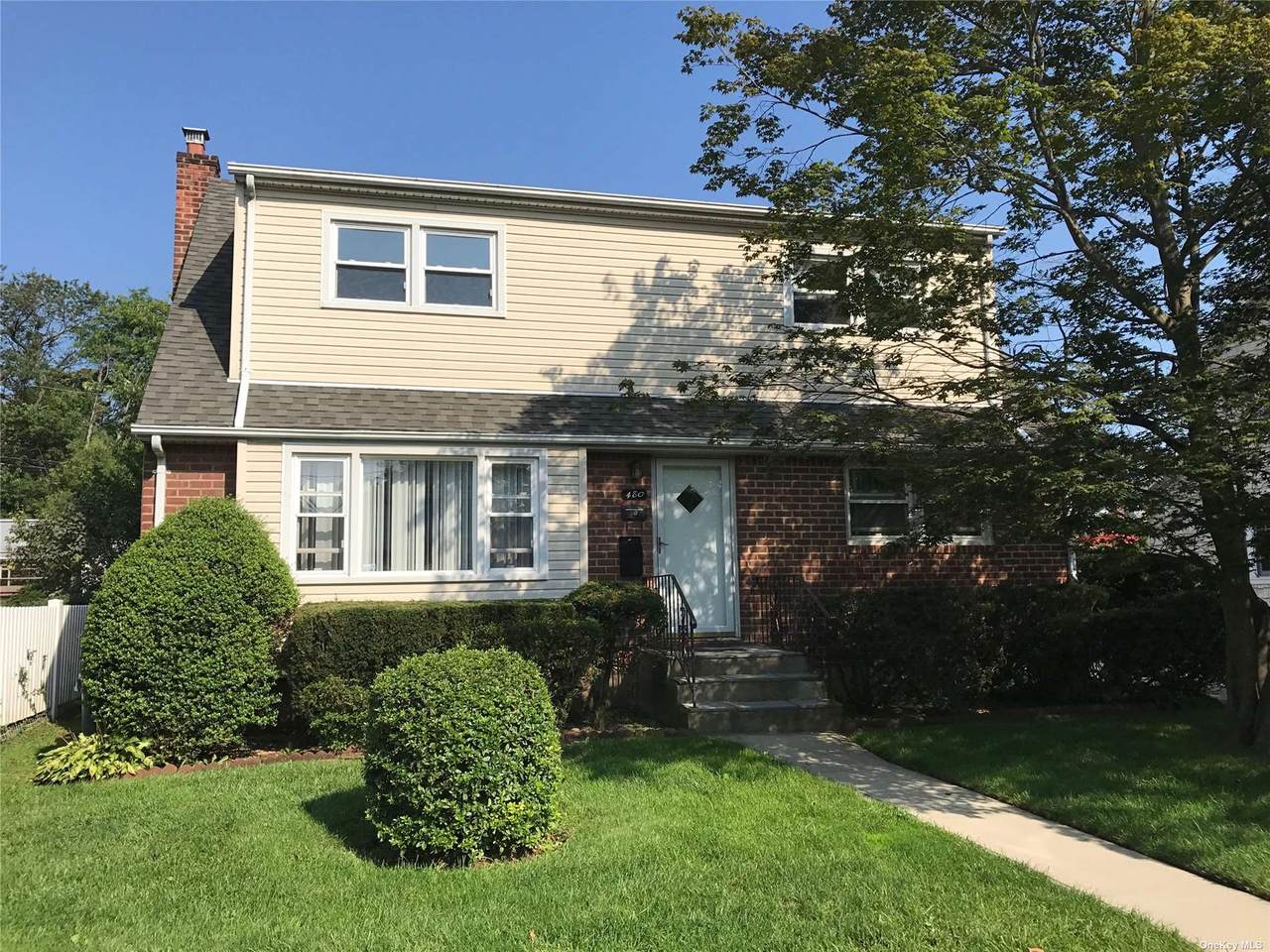 480 Pennsylvania Avenue - Photo 1
