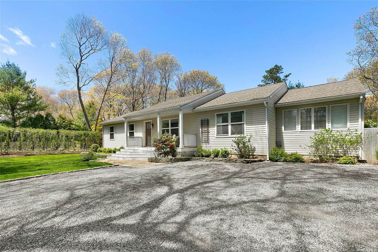 33 Edwards Avenue - Photo 1