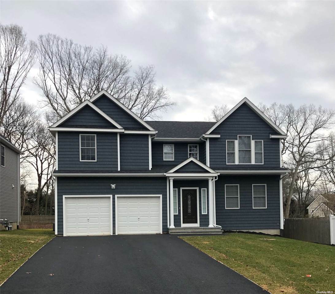 48 Selden Boulevard - Photo 1