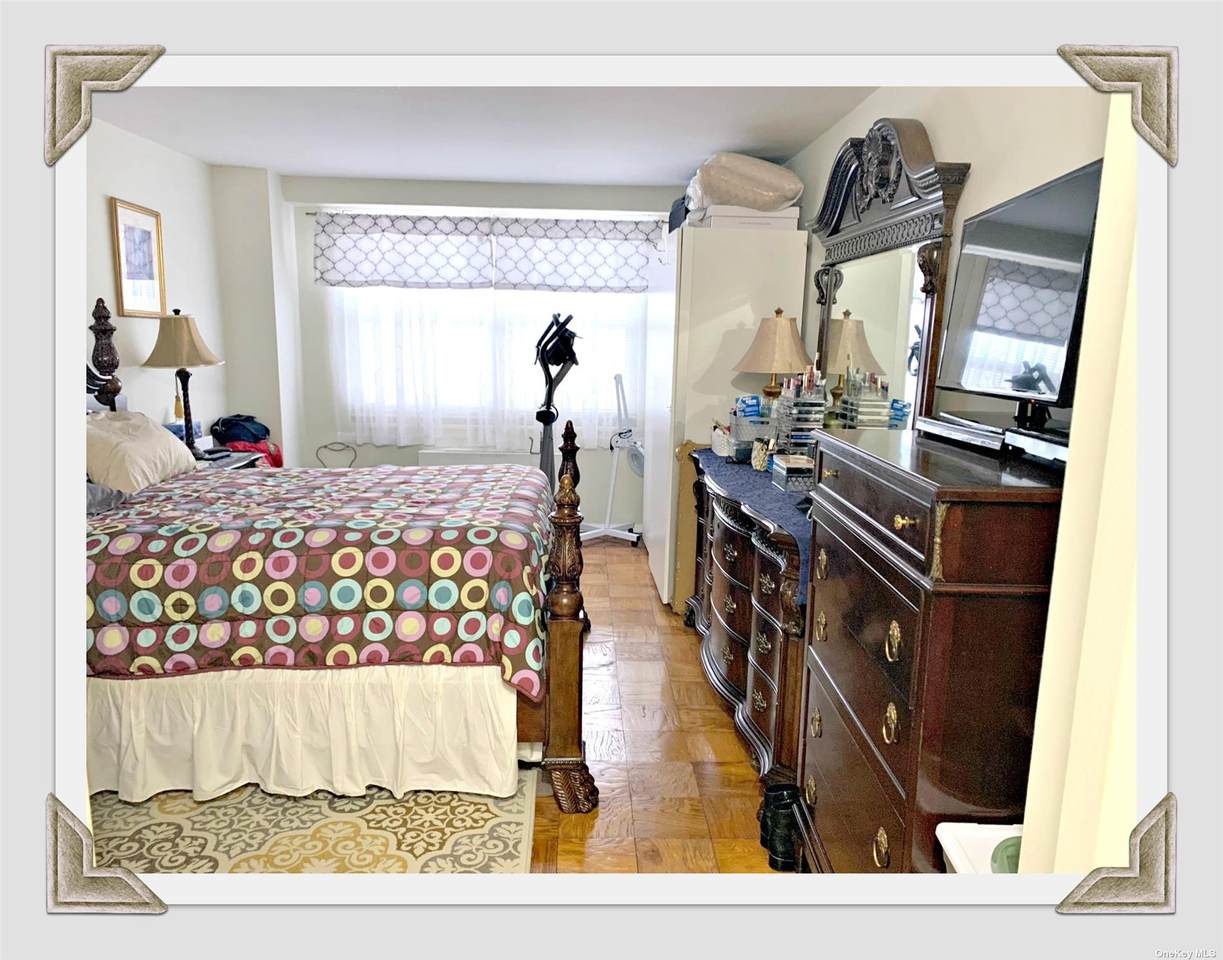 61-20 Grand Central Parkway - Photo 1