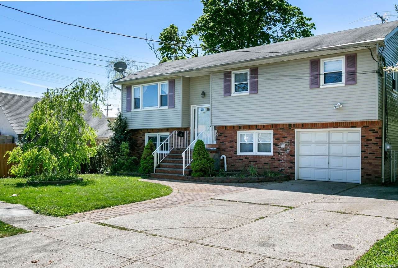 107 7th Street - Photo 1