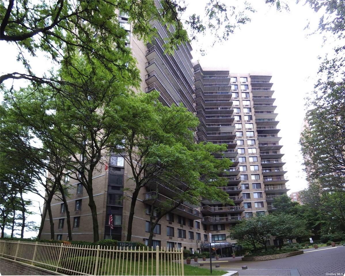 138-35 Elder Avenue - Photo 1