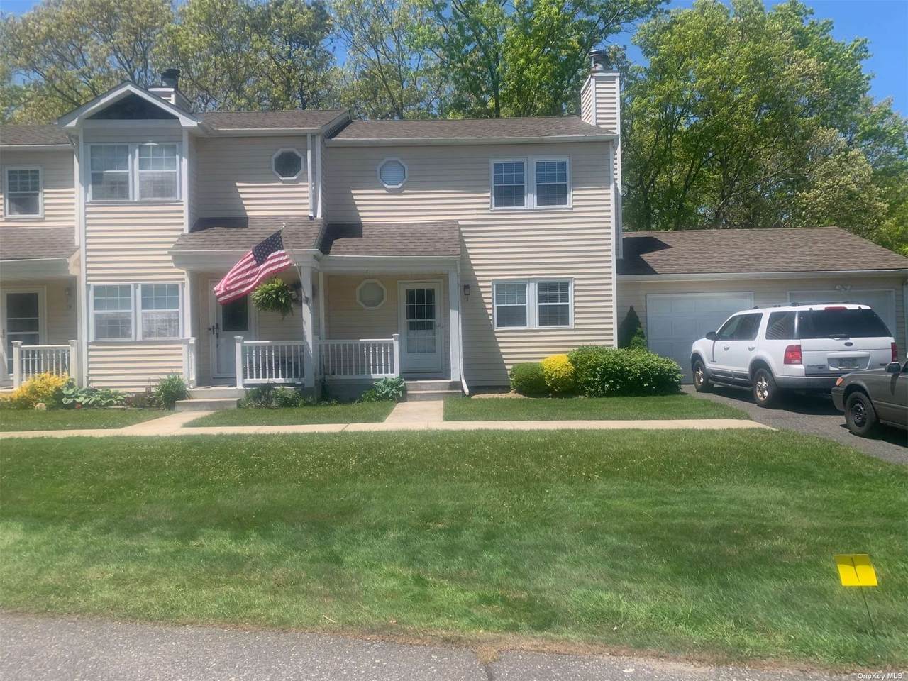 17 Franklin Commons - Photo 1
