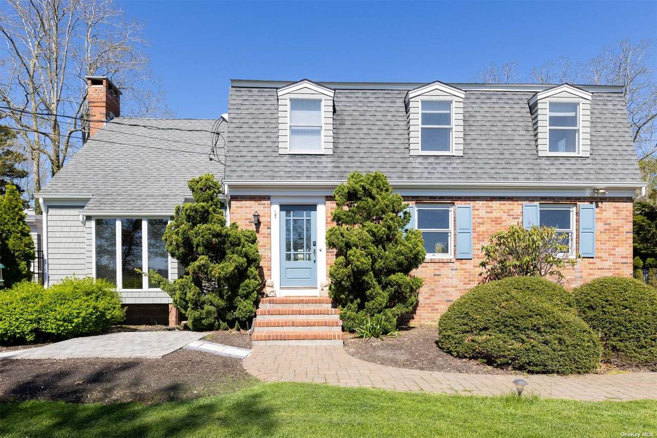 345 Colonial Road - Photo 1