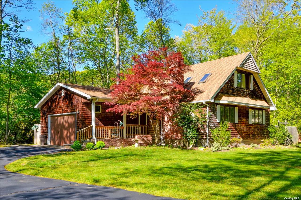 1 Franklin Avenue - Photo 1