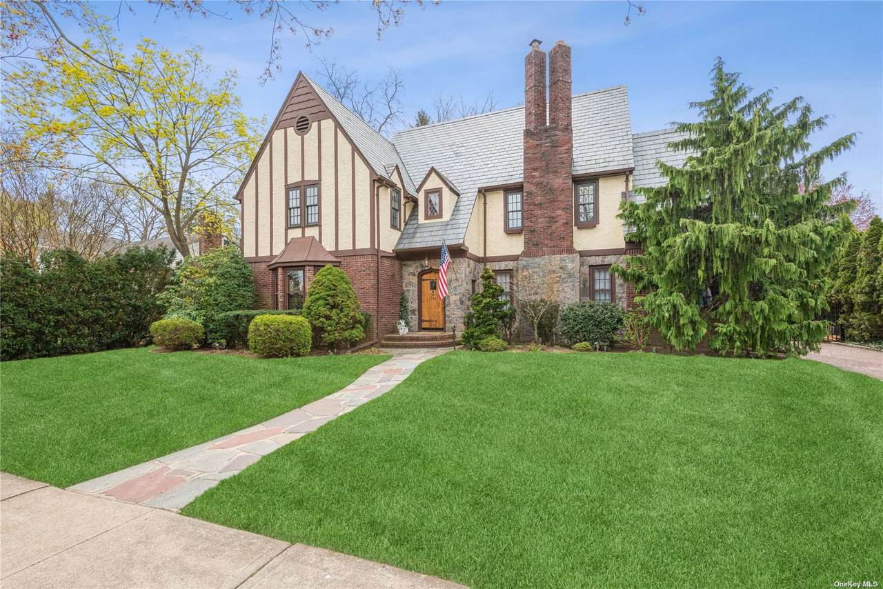 142 Hamilton Road - Photo 1