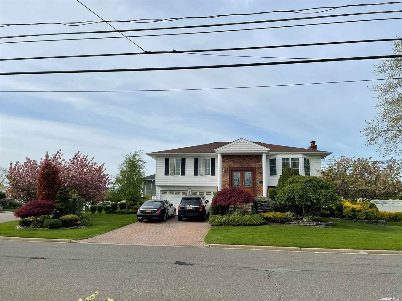 275 Bayview Avenue - Photo 1