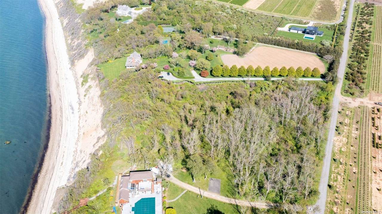 2240 Dignans Road - Photo 1
