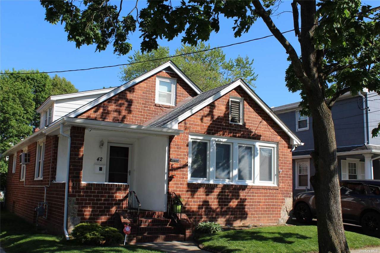 42 West Avenue - Photo 1