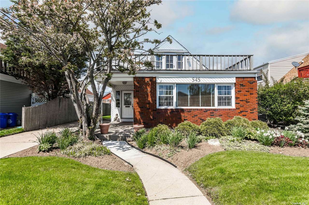 545 Park Avenue - Photo 1