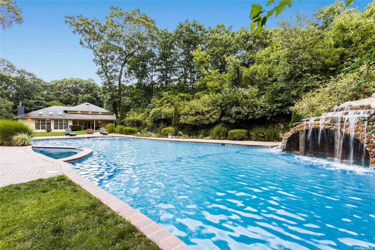 2839 Wading River Road - Photo 1