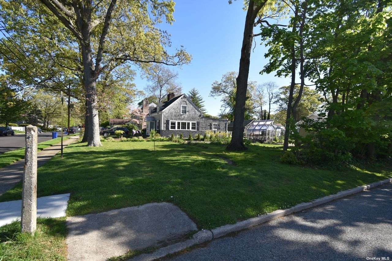 382 Wallace Street - Photo 1