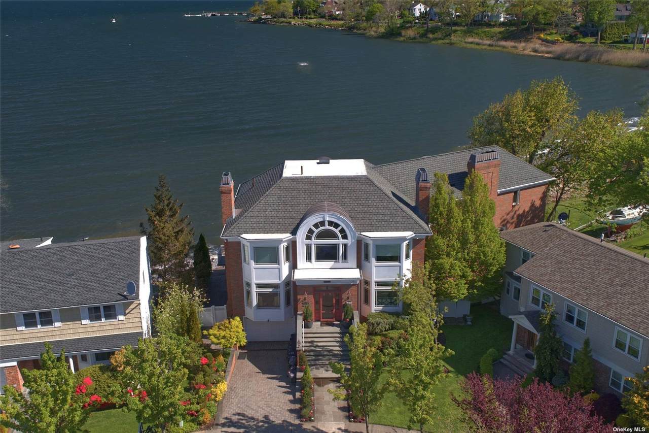 37-19 Regatta Place - Photo 1