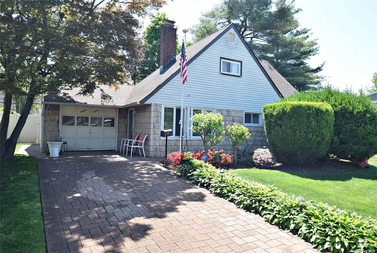 27 Gull Road - Photo 1