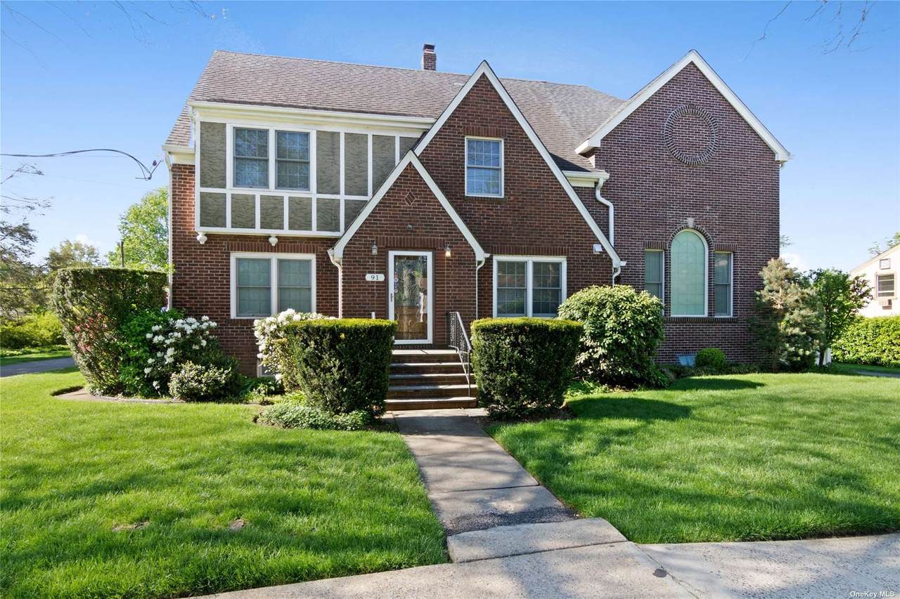 91 Stewart Avenue - Photo 1