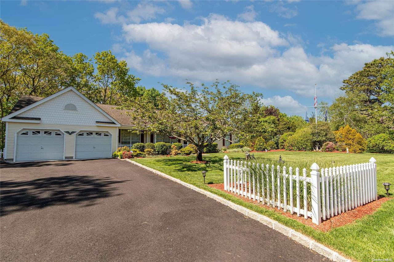 9 Patti Lane - Photo 1