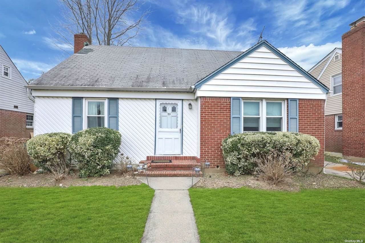 24 Mapleleaf Lane - Photo 1