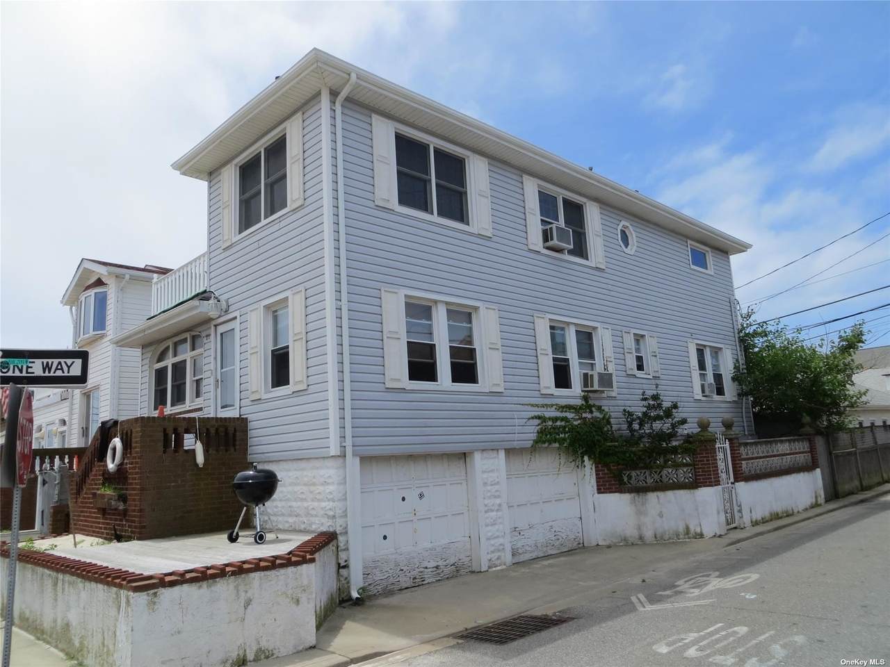 21 Virginia Avenue - Photo 1