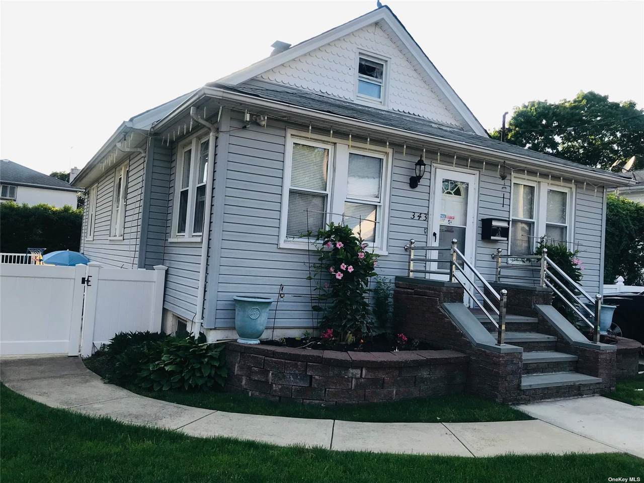 343 Grand Street - Photo 1
