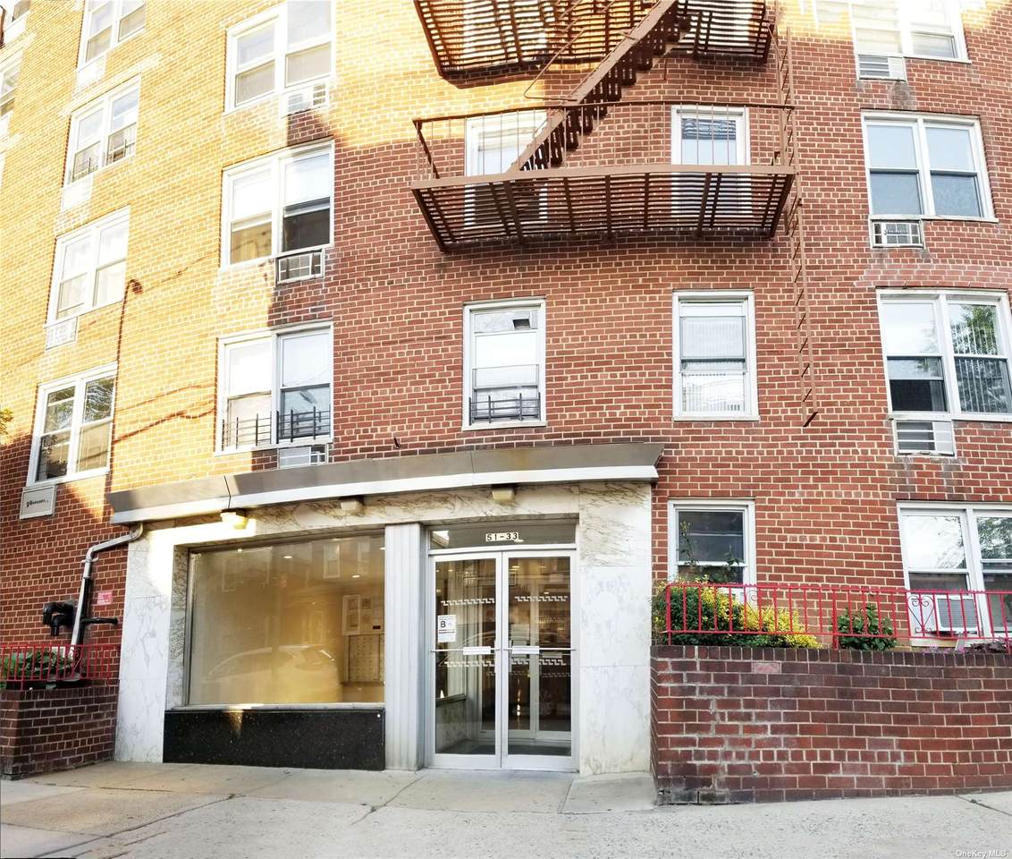 51-33 Goldsmith Street - Photo 1