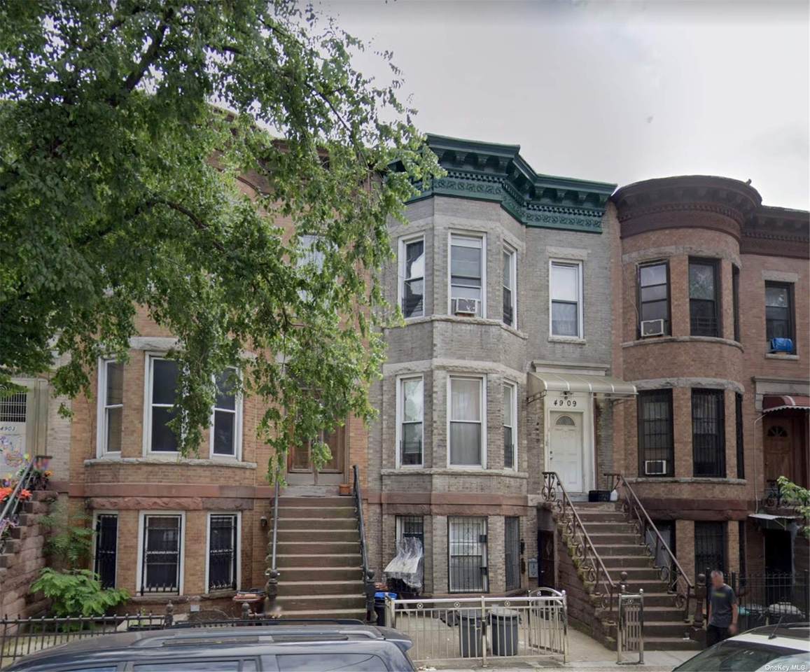 4909 6 Ave. - Photo 1