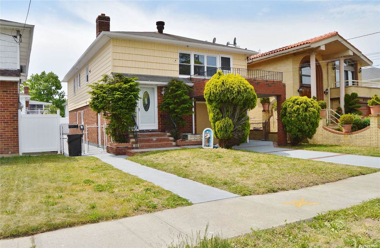 164-42 90th Street - Photo 1